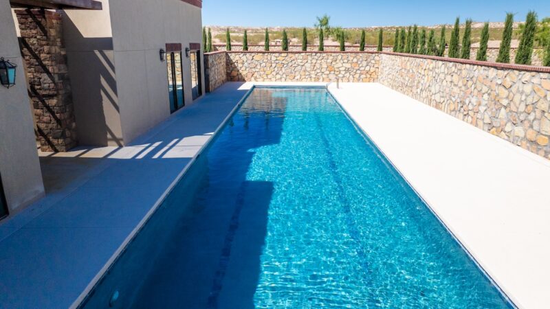 Salto de Fe lap pool