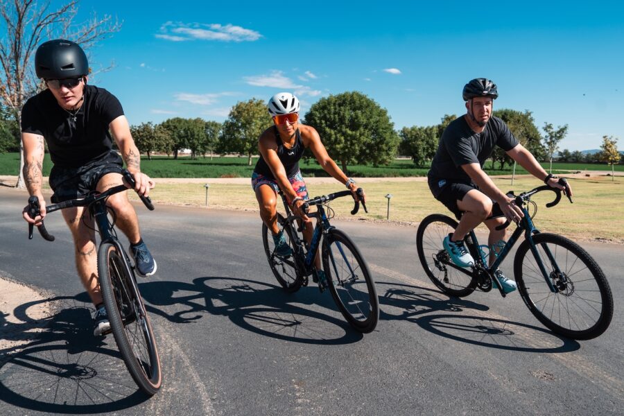 Salto de Fe bike riders