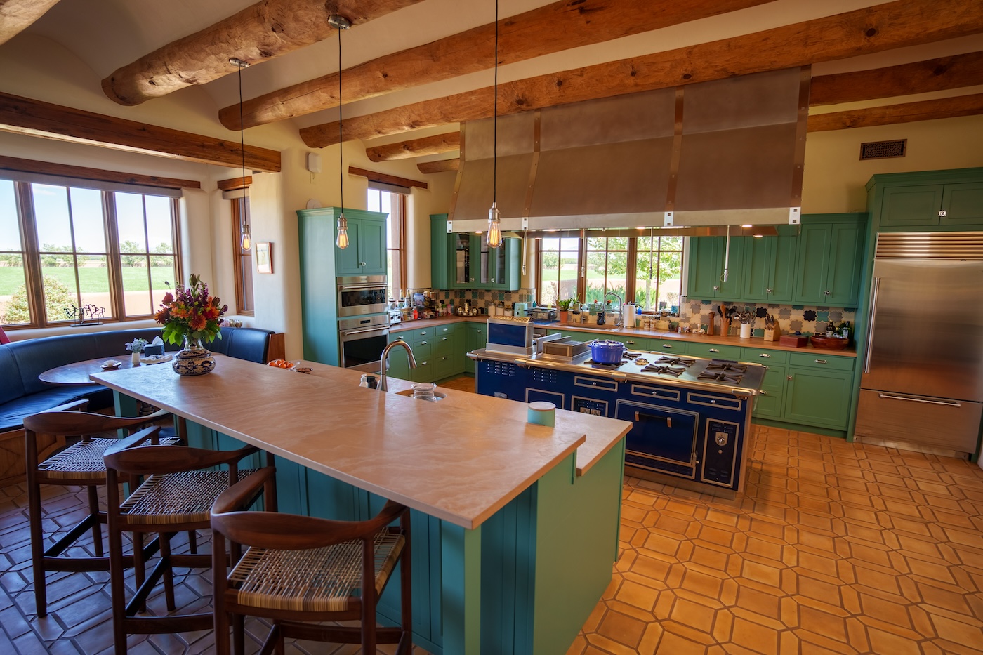 Salto de Fe kitchen