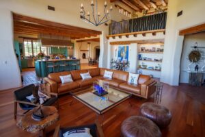 Salto de Fe interior living room